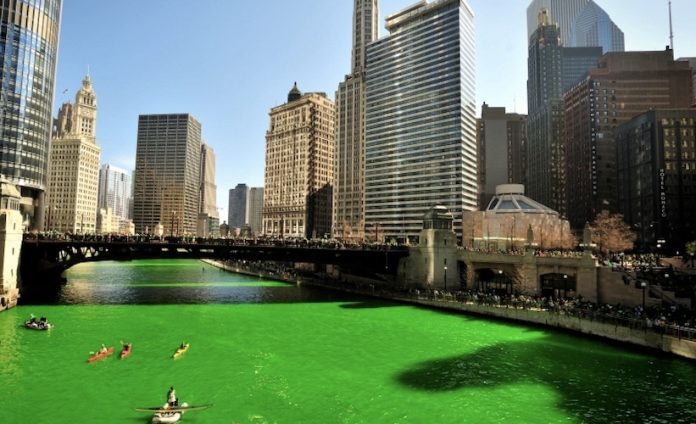St, Patrick;s DayZielona rzeka Green Chicago River