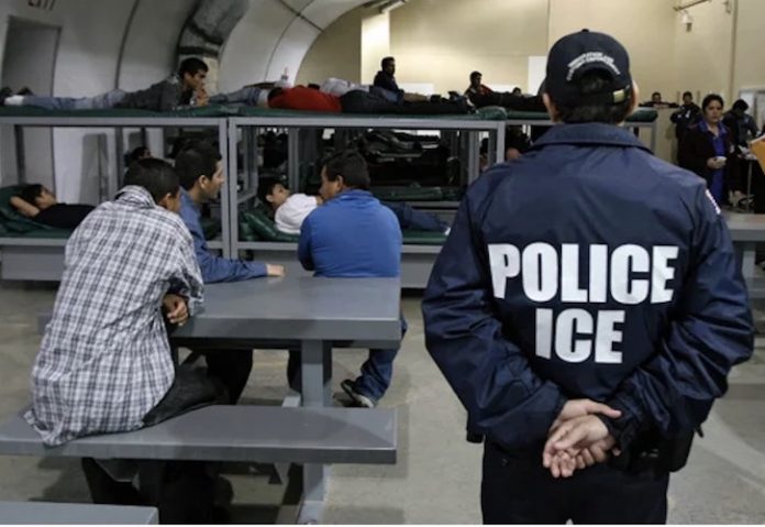Detention więzienie mail ICE deportacja